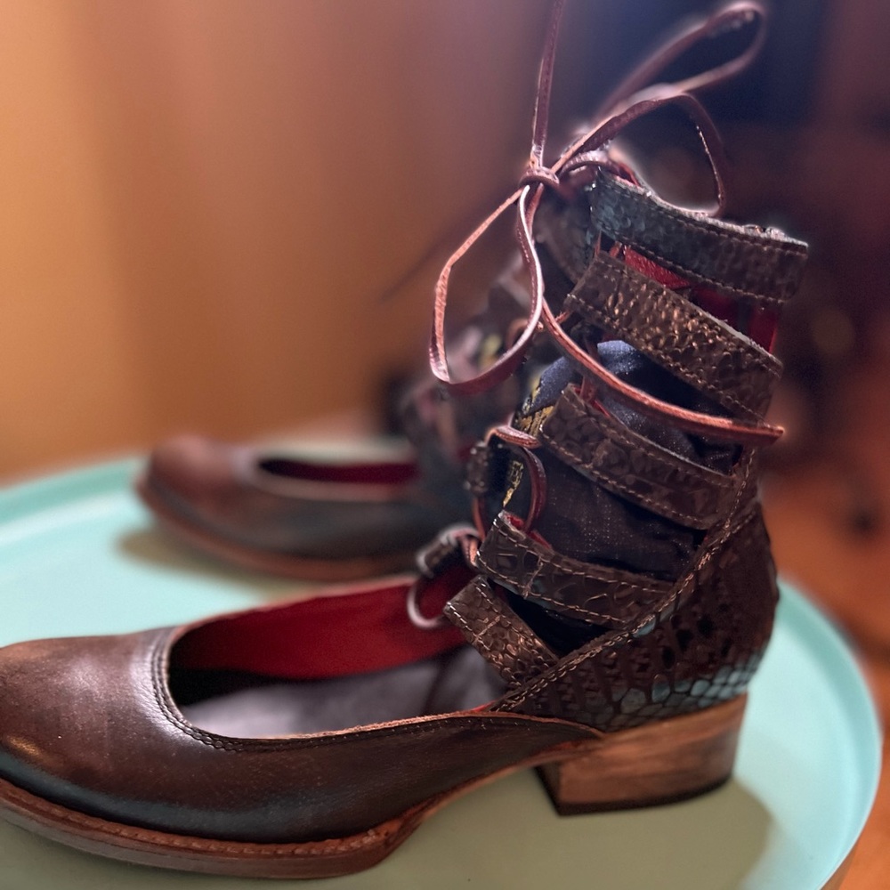 ❌❌SOLD❌❌ Freebird Malone shoes